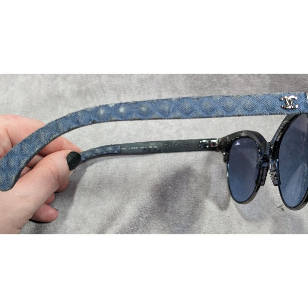 Chanel Blue Quilted Sunglasses 5342 .1552/52 Made In Italy - Picture 10 of 14